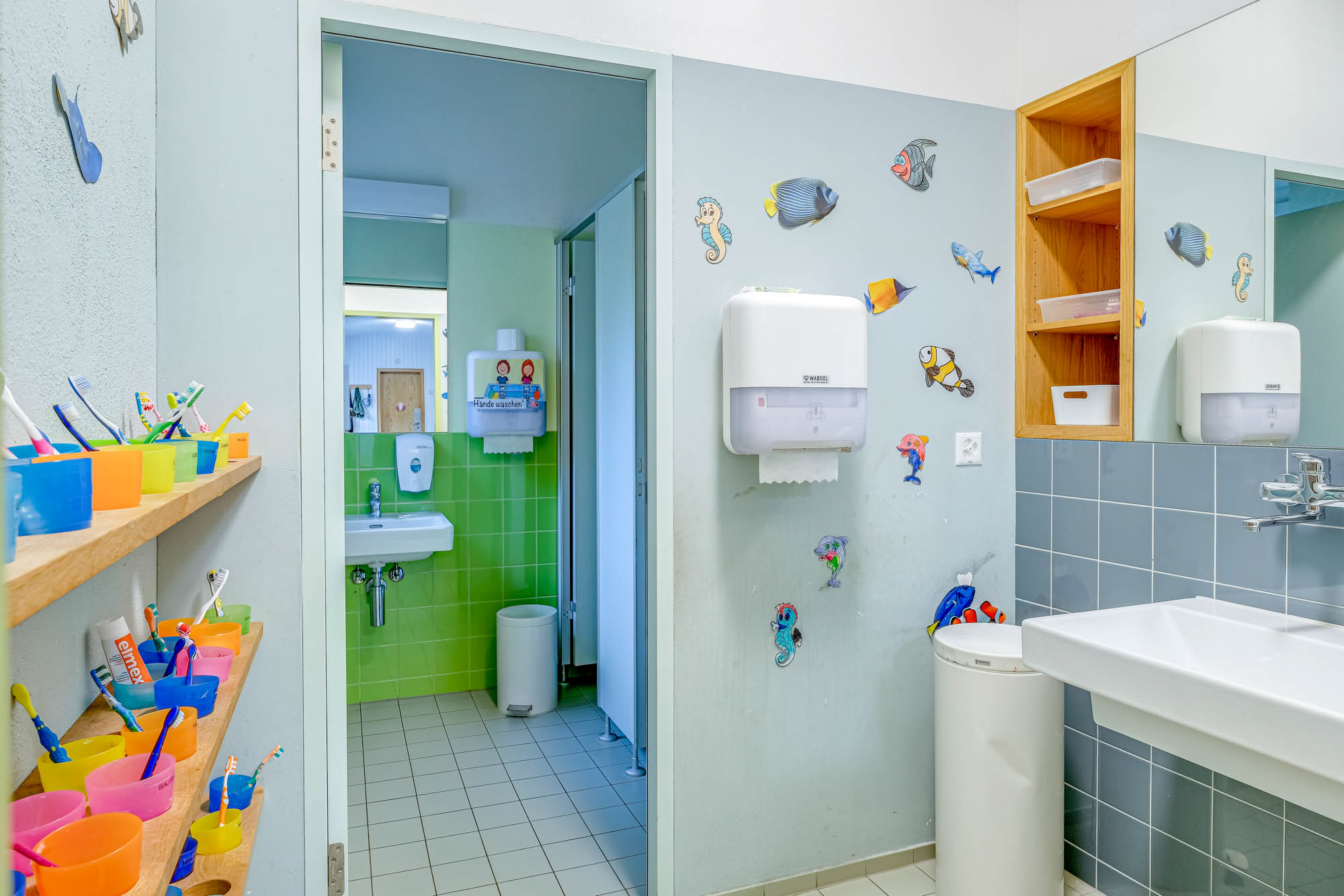 Bild Zahnputzstation und Toilette EG Hauptgebäude