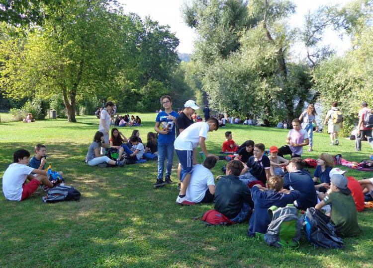 Mittagsrast am Rhein