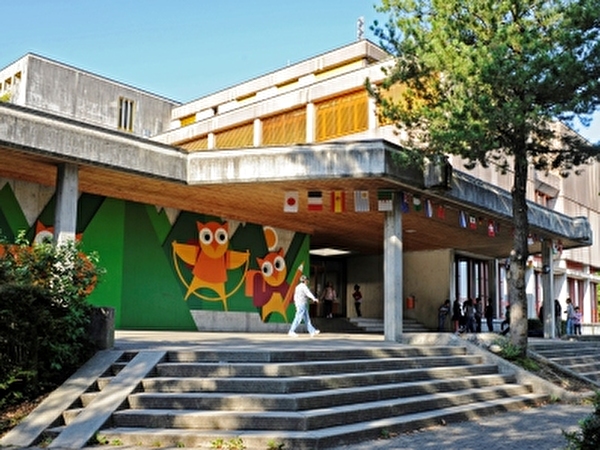 Schulhaus Waldegg - Eingangsbereich
