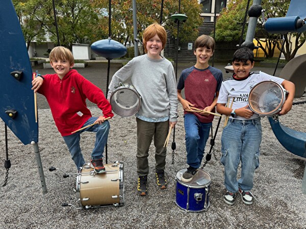 Schlagzeugensemble TomBastic v.l. David Lundberg, Noah Gerig, Hannes Liss, Pravir Singh