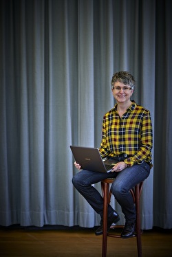 Lucia Burri