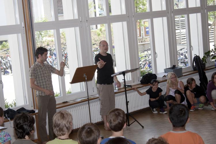 Regisseur Rhaban Straumann und musikalischer Leiter Roman Wyss