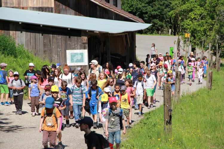 Und schon ging es zurück in Richtung Bannfeld-Schulhaus.