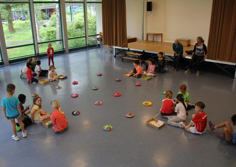 Der Brain-Lauf im Singsaal