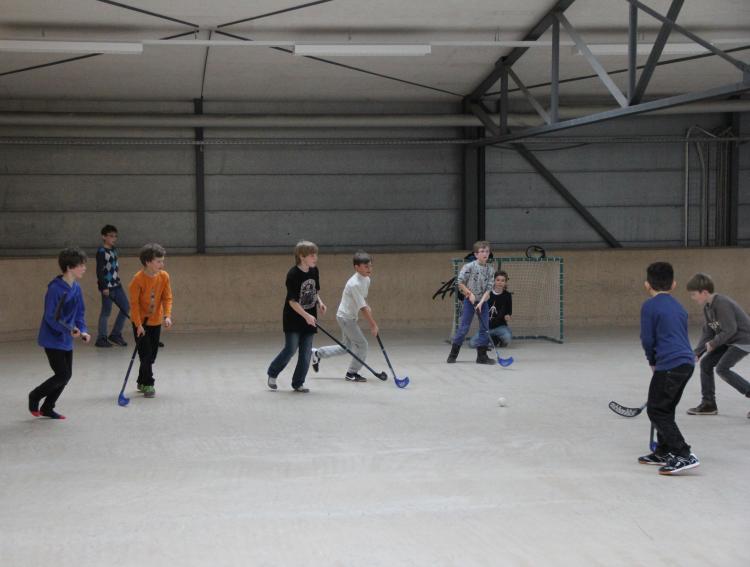Zwischendurch war Unihockey der Hit.