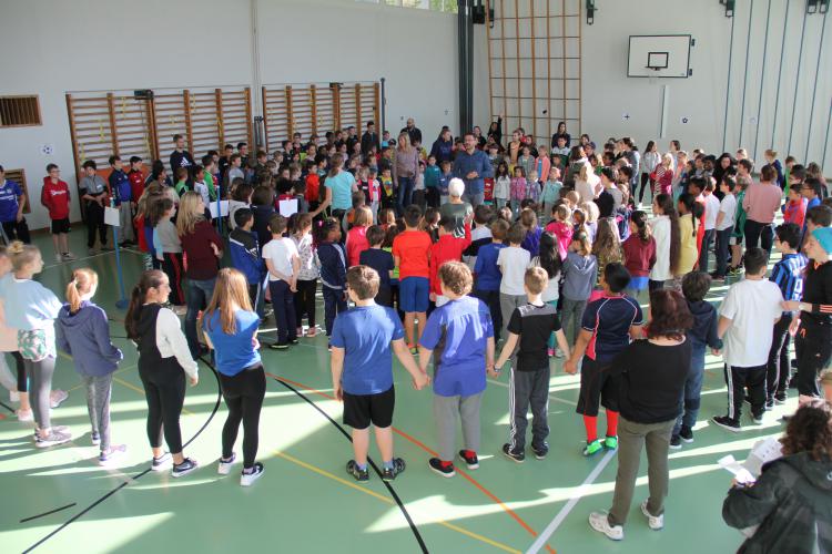 Besammlung in der Turnhalle