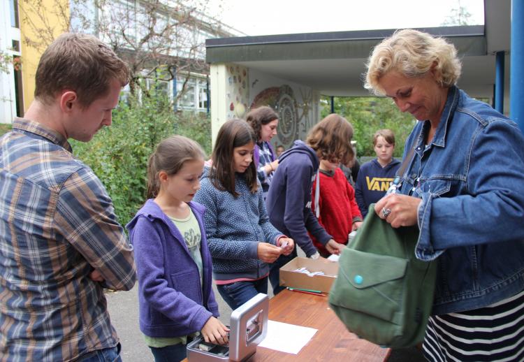 Die Kasse wurde dieses Jahr von Schulkindern bedient.