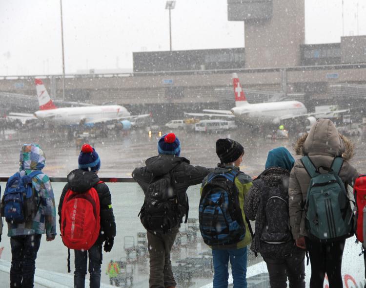 Erst Flugzeuge werden begutachtet.