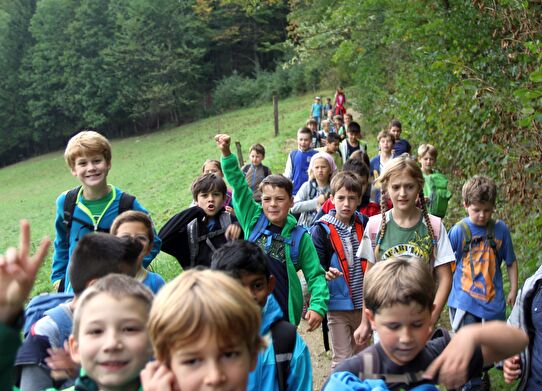 Kinder am Wandern