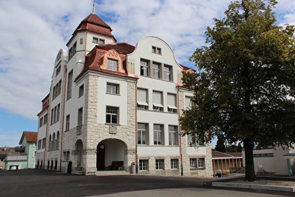 Neues Schulhaus Haldenbüel