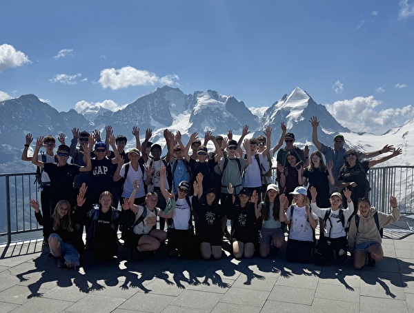 Klassenfoto auf dem Corvatsch