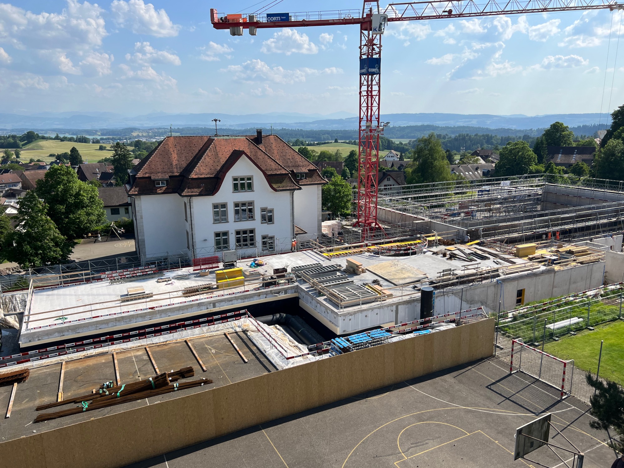 Baustelle neue Sporthalle am 30. Mai 2023
