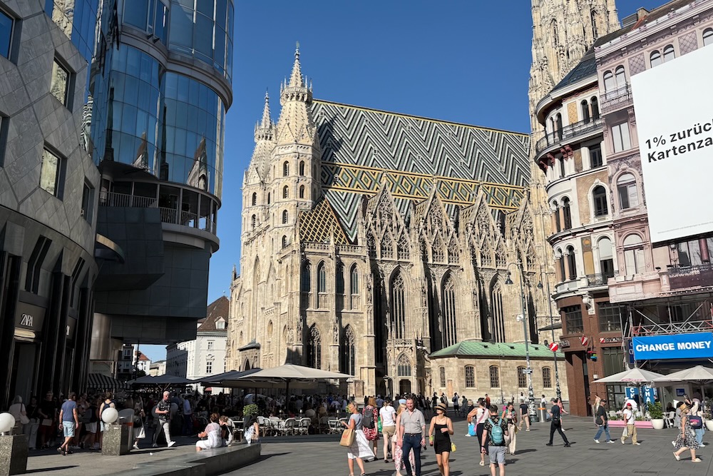 Vor dem Stephansdom