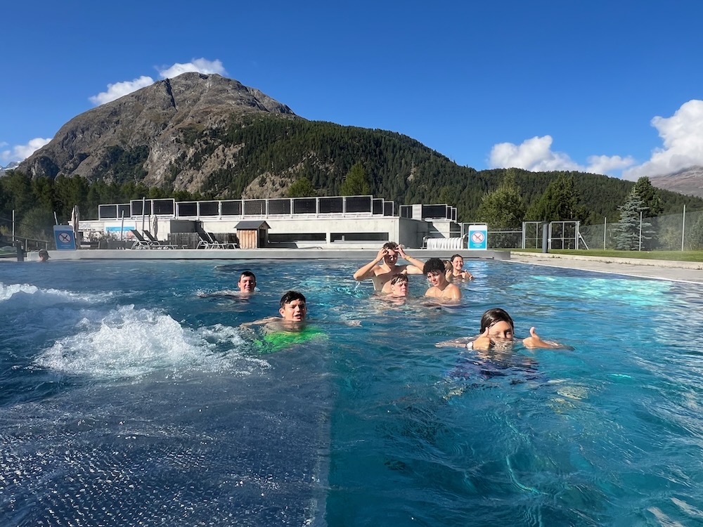 Entspannen im warmen Pool