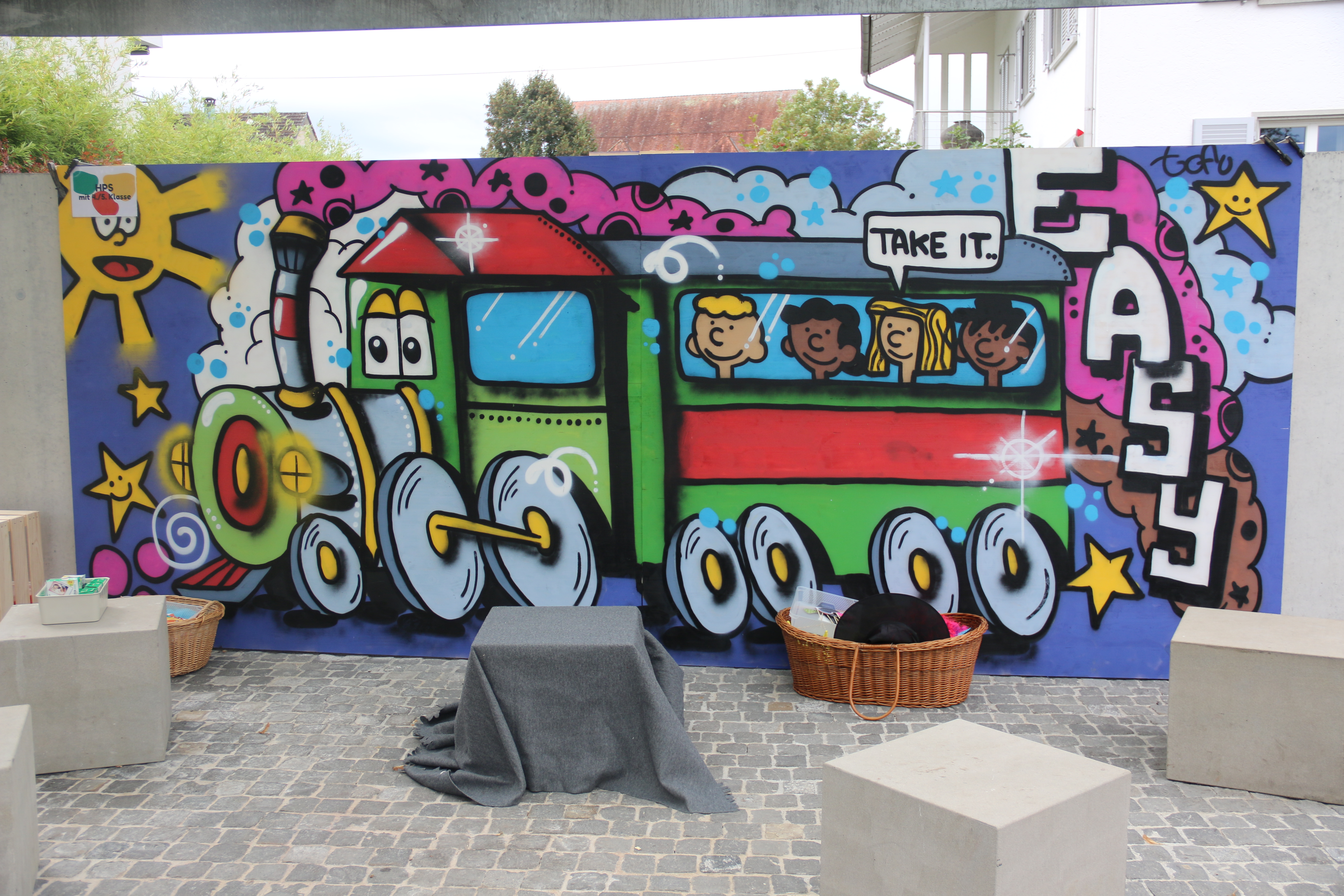 Schulhaus-Graffiti Primarschule Kreuzstrasse