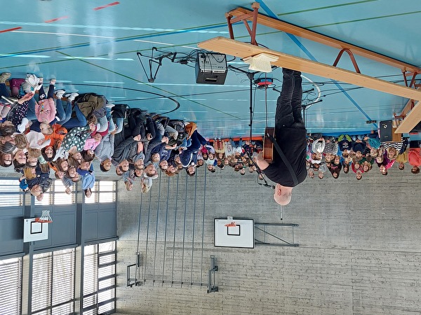 Paul O'Brien im Schulhaus Südquartier
