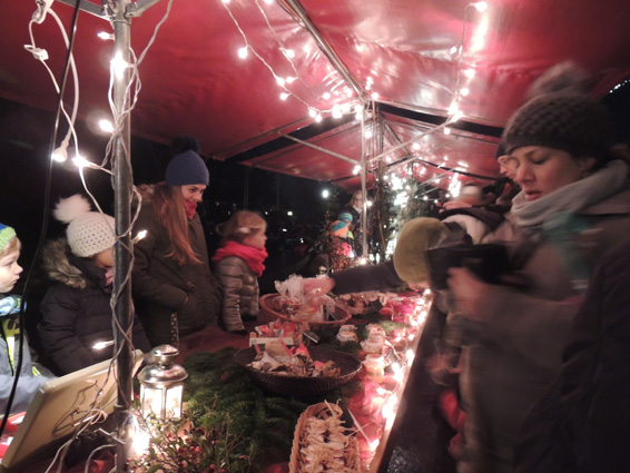 Weihnachtsmarkt 2015 Schulhaus Hanfländer