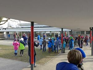 Flashmob im Schulhaus Schachen 15.3.16