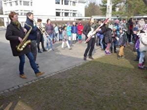 Flashmob im Schulhaus Schachen 15.3.16