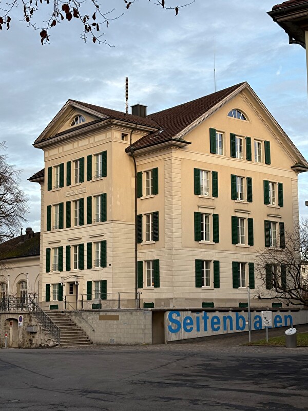 Altes Gemeindehaus, Eingang Rückseite Teehaus Umami