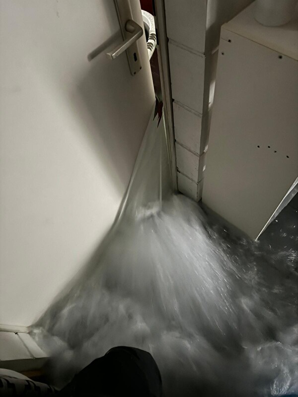 bis zu 80cm Wasser im Keller