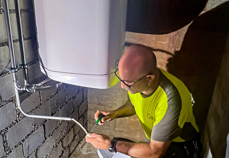 Dienstleistung Boileranschluss