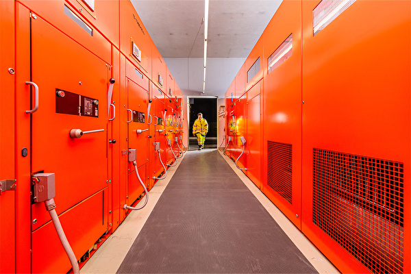 Innenansicht der Transformatorenstation Allmend 