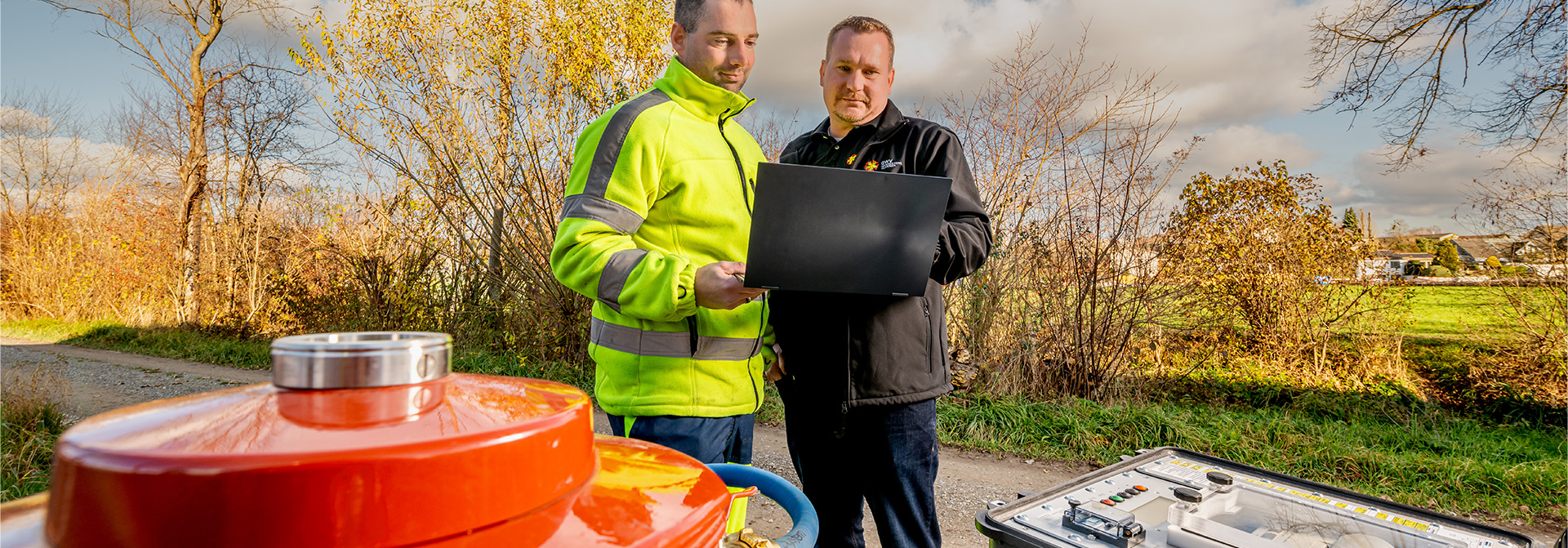 Besprechung und Kontrolle eines Hydranten