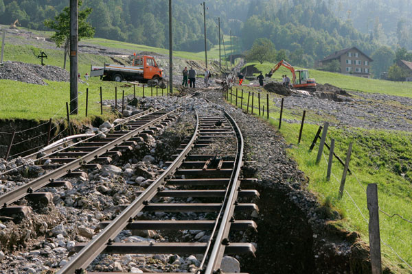 Die Geleise der Stanserhornbahn sind unterspült.