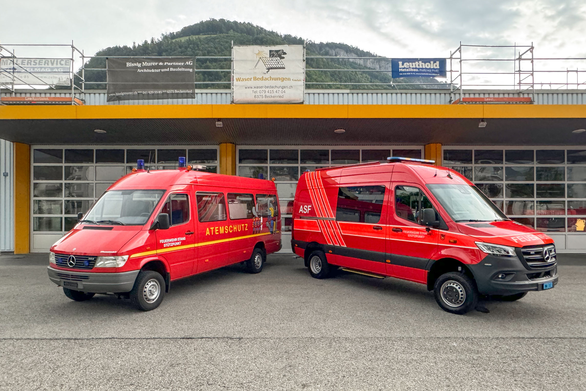 Altes und neues AS-Fahrzeug