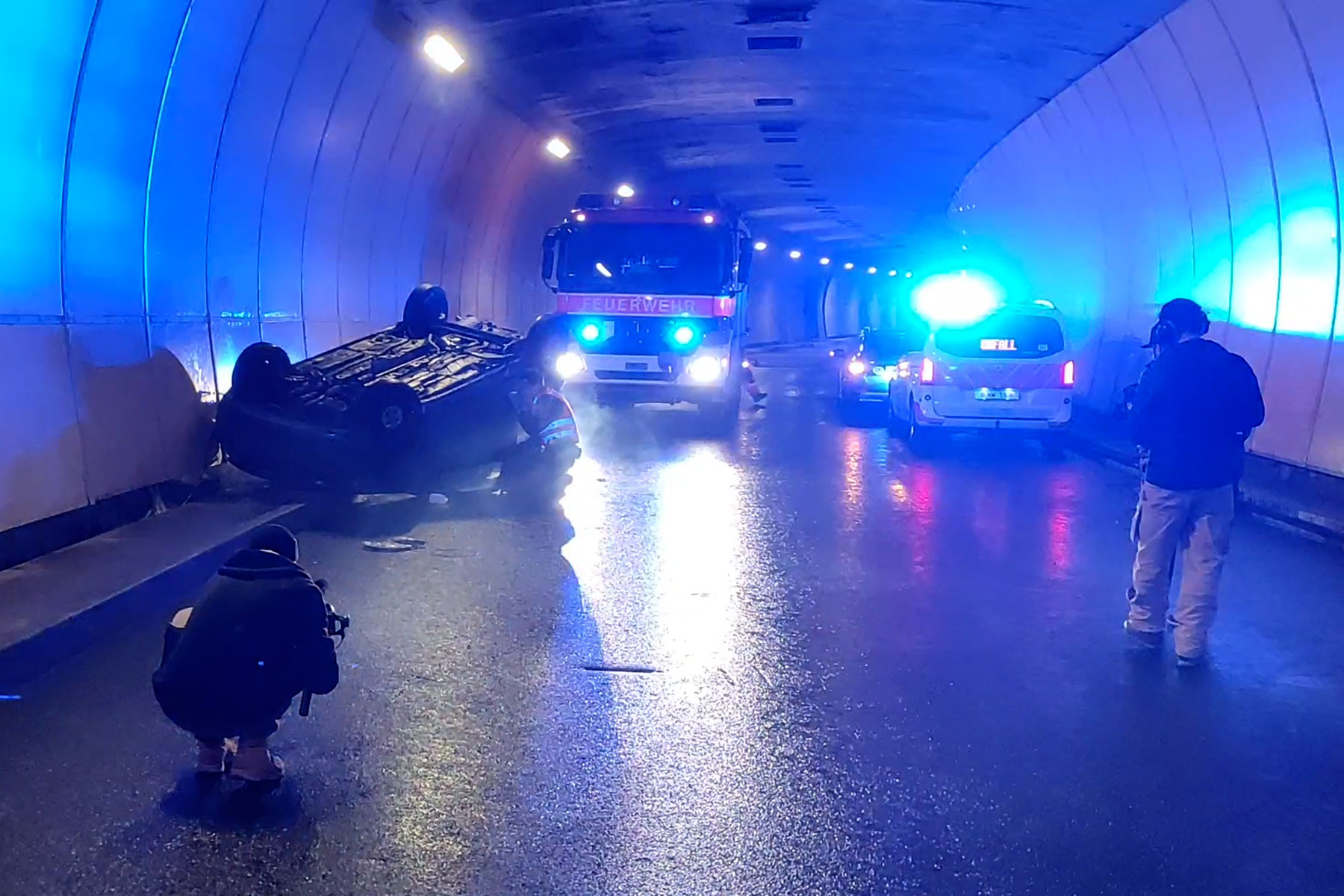 Die Kantonspolizei dreht einen neuen Videofilm. Da braucht es natürlich auch eine Szene mit Feuerwehrauto.