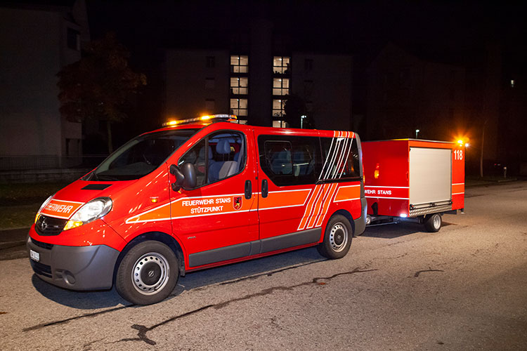 Als Zugfahrzeug dient nach wie vor der Opel Vivaro Baujahr 2012.