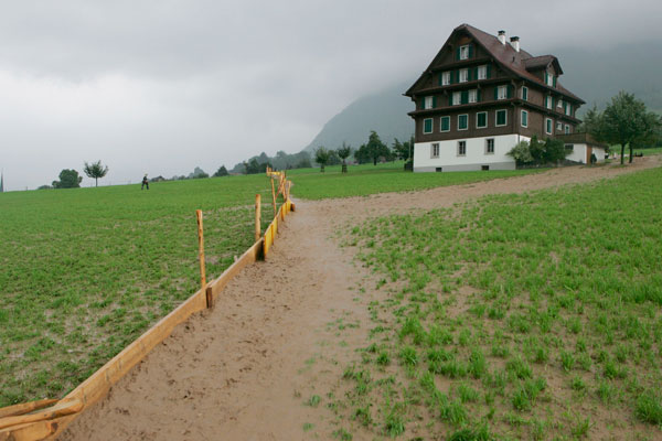 Zwar kann das Oberflächenwasser teilweise kanalisiert werden...
