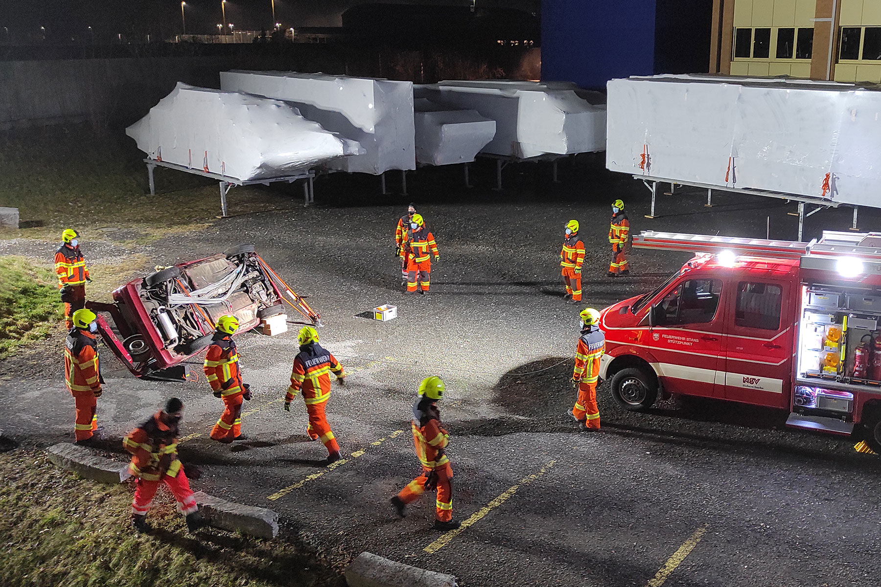 Die Strassenrettungsgruppe Kp 2 übt in der Spichermatt.