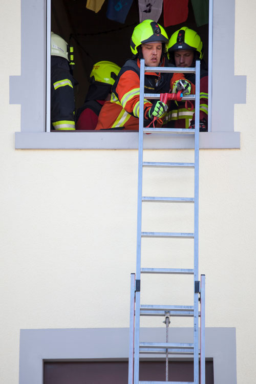 Am Gruppenführerkurs in Giswil nehmen vier Feuerwehrleute aus Stans teil.