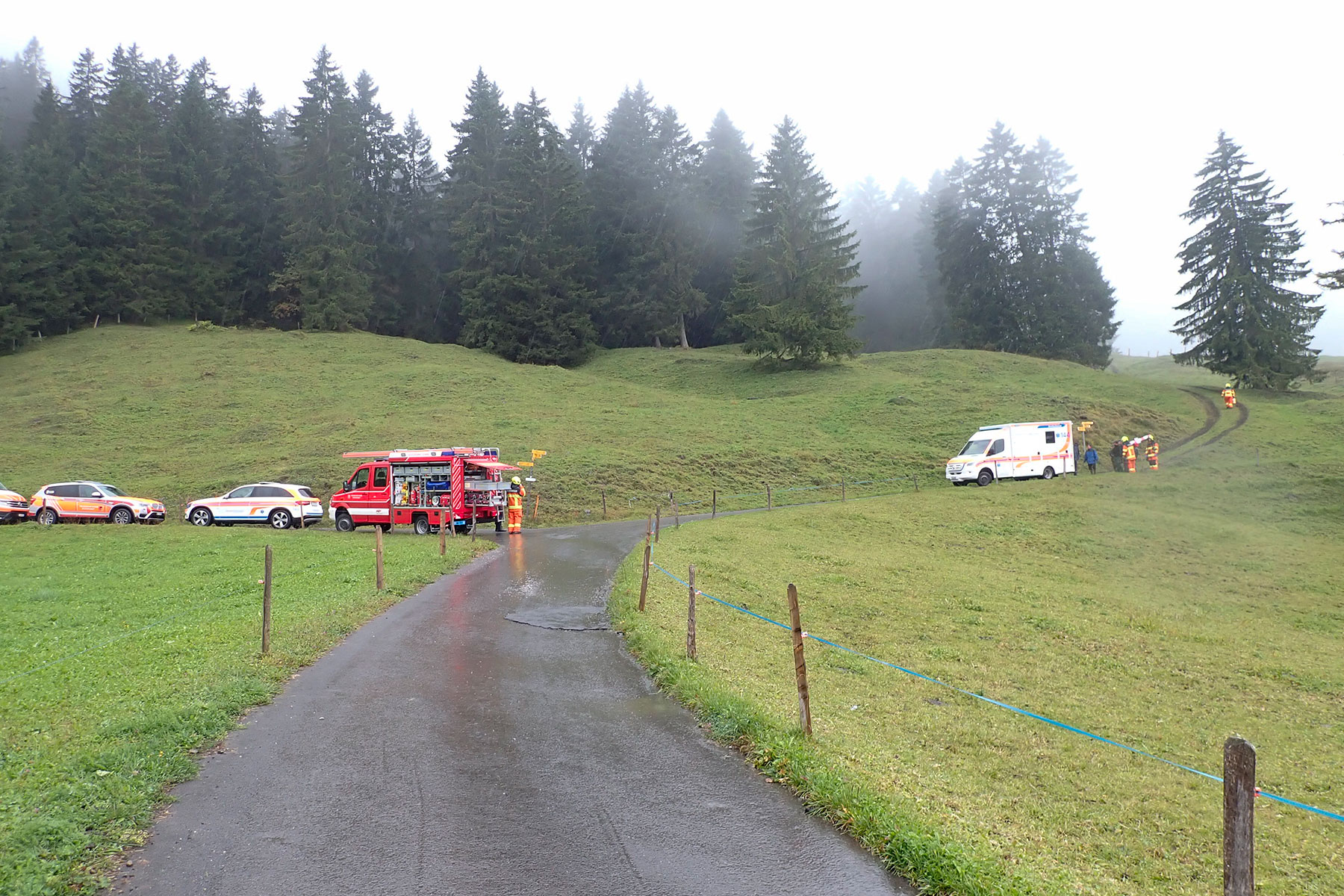 Die Strassenrettungsgruppe wird wegen eines Arbeitsunfalls nach Wiesenberg aufgeboten.