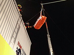 Auch zum Abseilen eines Patienten kann die Leiter verwendet werden.