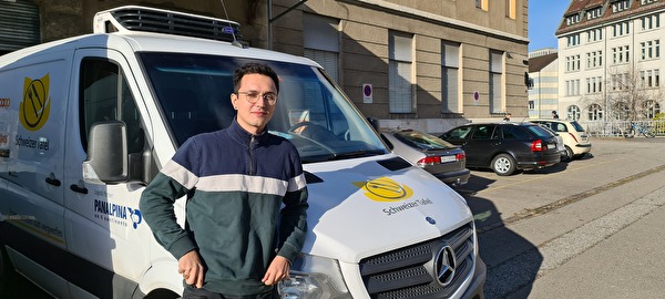 Lieferwagen Stiftung Schweizer Tafel