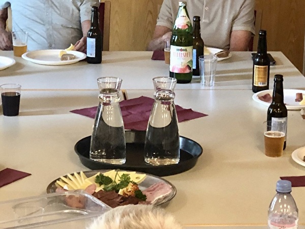 Stammtisch mit Plättli