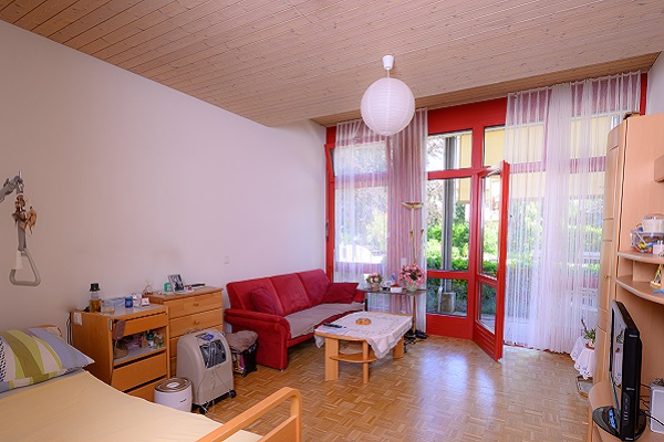 Zimmer mit Sitzplatz