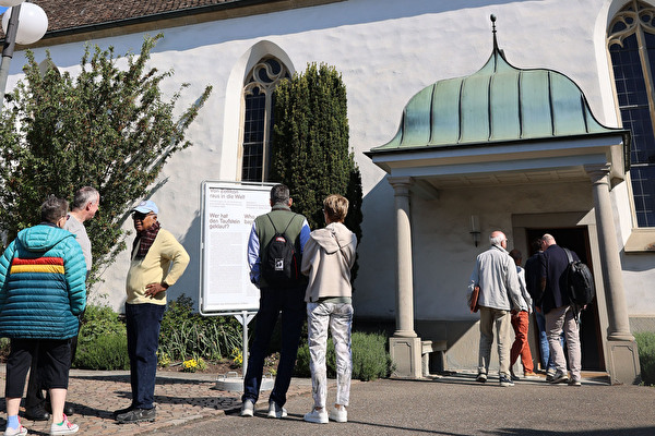Von Zollikon raus in die Welt