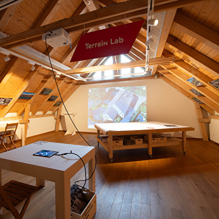 Ausstellungsansicht, «Zollikon von oben», 2024