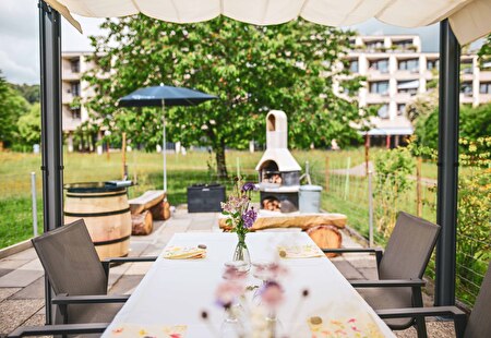 Grillstelle Wiesli mit schön gedecktem Tisch