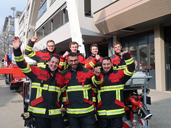 Motivierte neue Feuerwehrleute