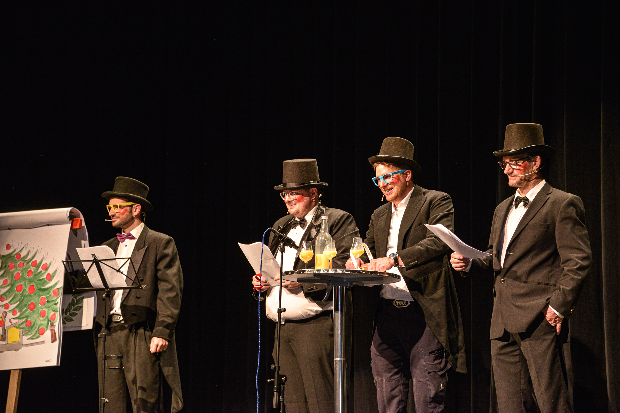 Schnitzelbank 2e3 mit "Nachwuchs"