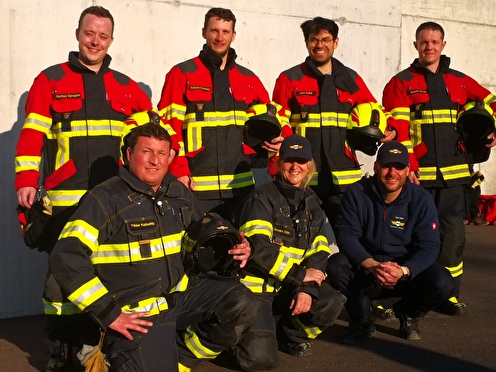 Teilnehmer & Instruktoren kantonaler Einführungskurs Neueingeteilte der Feuerwehr Baar
