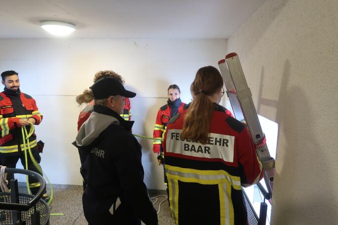 Rettungsdienst mit Steckleiter