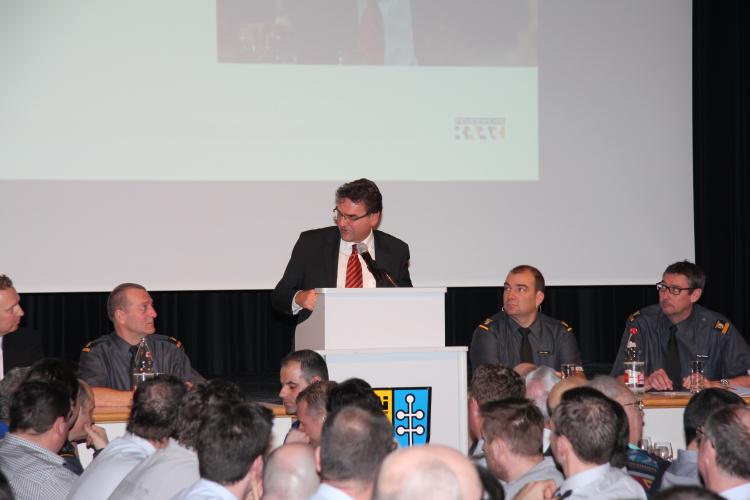 Landammann und Sicherheitsdirektor Beat Villiger überbringt die Grüsse der Regierung.