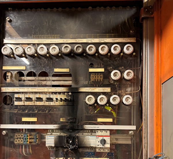 Schwellbrand Elektrotableau