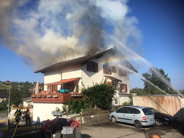 Brand Dachstock von einem Wohnhaus